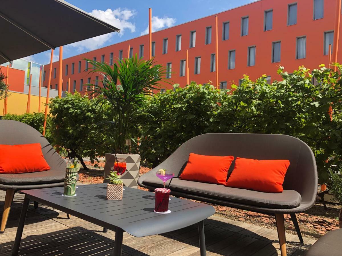 Radisson Blu Hotel Toulouse Airport Blagnac Exterior photo